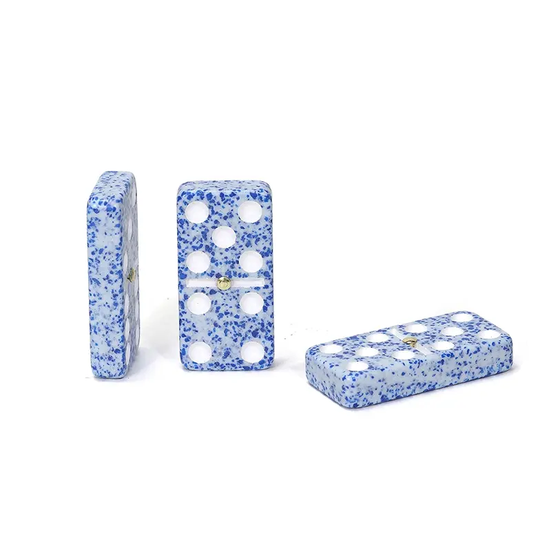 Điều gì khiến Double 6 Dominoes trở thành trò chơi phải có cho mọi hộ gia đình?